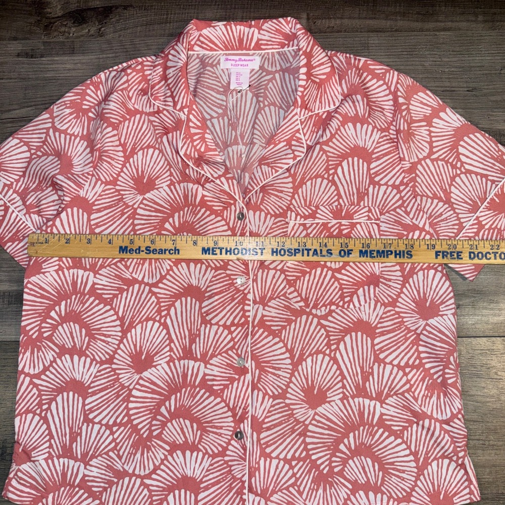 Tommy Bahama Sleepwear Womens Small Pink Tropical Pajama Set Button Top - Picture 4 of 8
